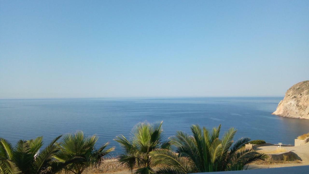 Heavenly Milos Suites Agia Kiriaki Beach  Екстер'єр фото
